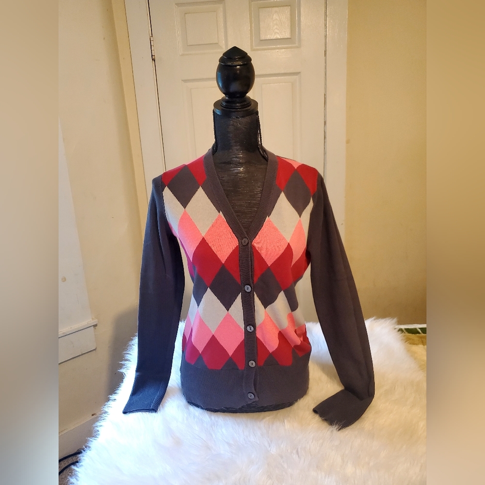 Argyle Pattern Women's Cardigan Sweater - Gray and Pink